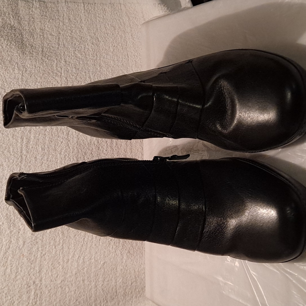 ankle boots
